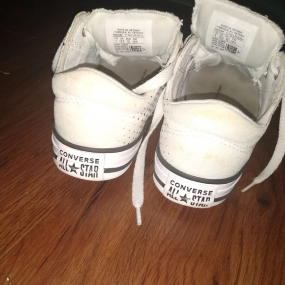 Converse - Picture 2 of 4